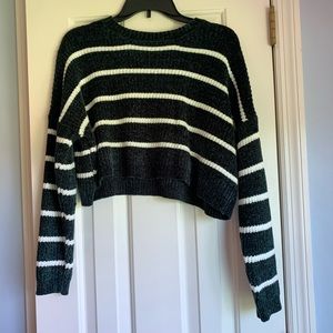 Forever 21 cropped sweater